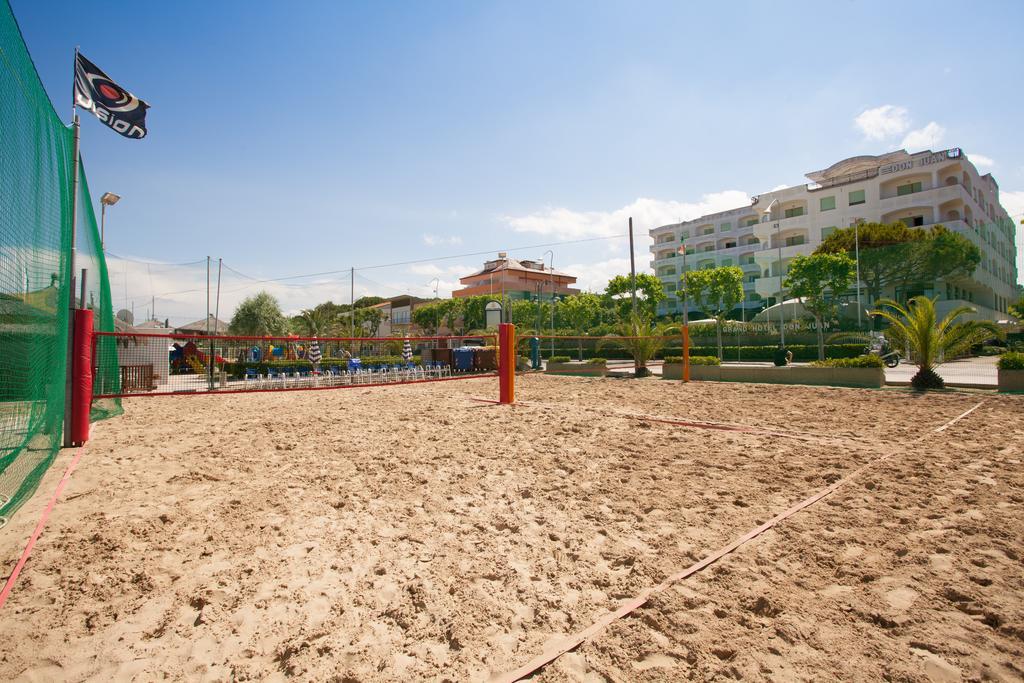 Grand Hotel Don Juan Giulianova Exteriör bild